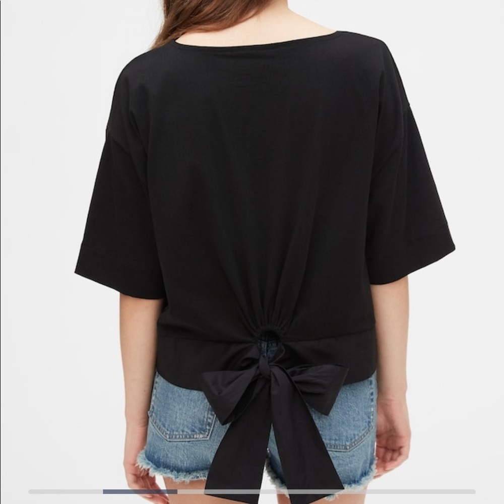 Tie-Back Cropped T-Shirt black